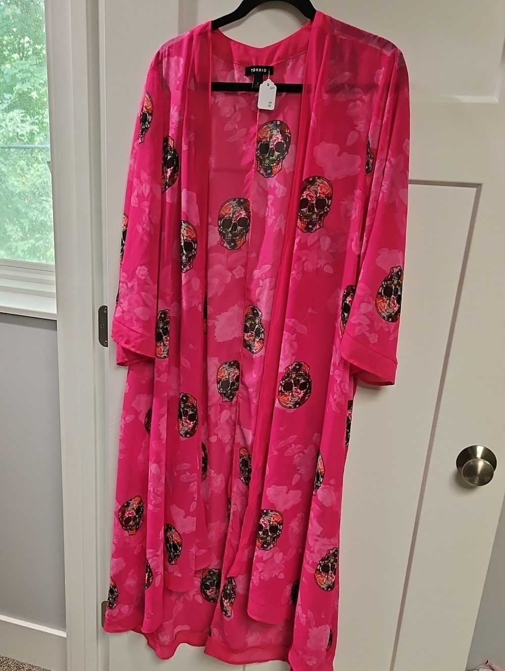 torrid Hot Pink Skull Print Kimono
